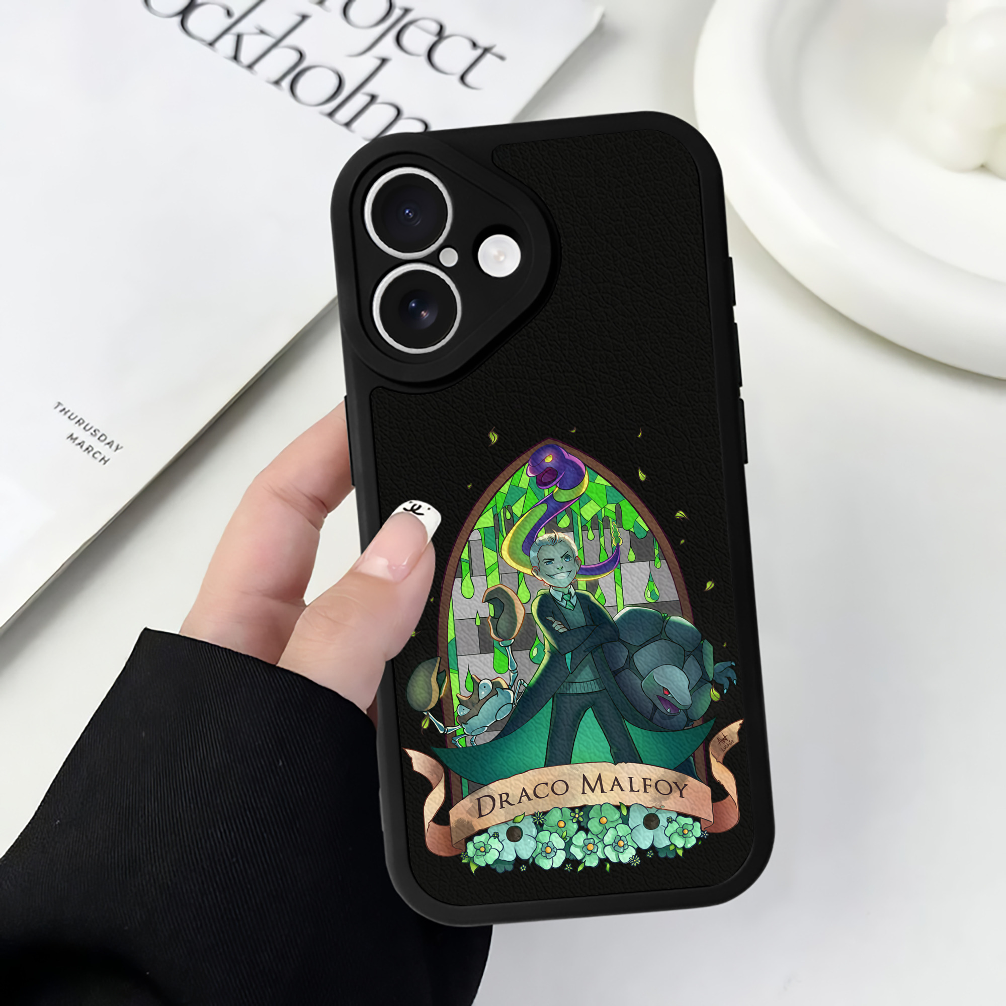 （画像用） Harry Potter ハリー・ポッターシリーズ 【iPhone 16シリーズ対応】シリコンスマホケース（レザー調） 材質：シリコン